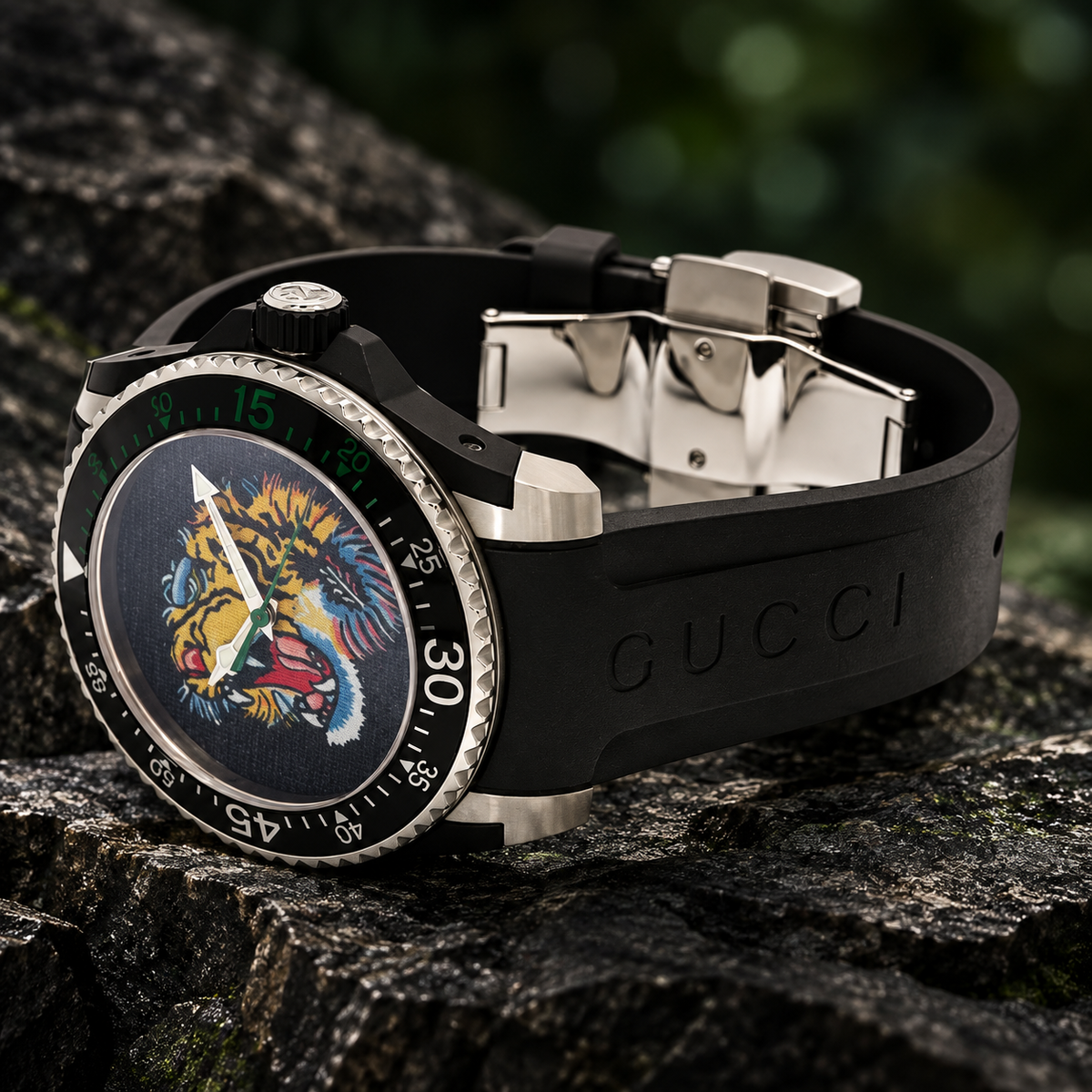 Gucci Dive Tiger YA136318 Black Dial Quartz Watch – 40mm | #505 — view 3