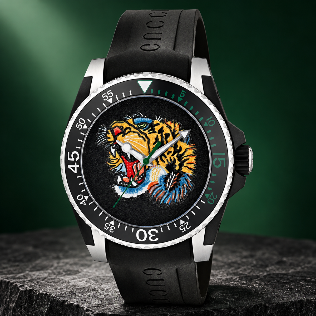Gucci Dive Tiger YA136318 Black Dial Quartz Watch – 40mm | #505 — view 2