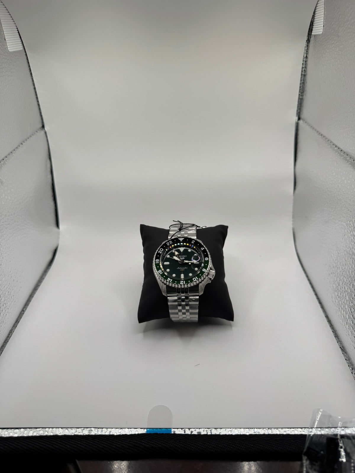 Seiko 5 Sports GMT SSK035K1 – Green Dial Automatic GMT — view 7