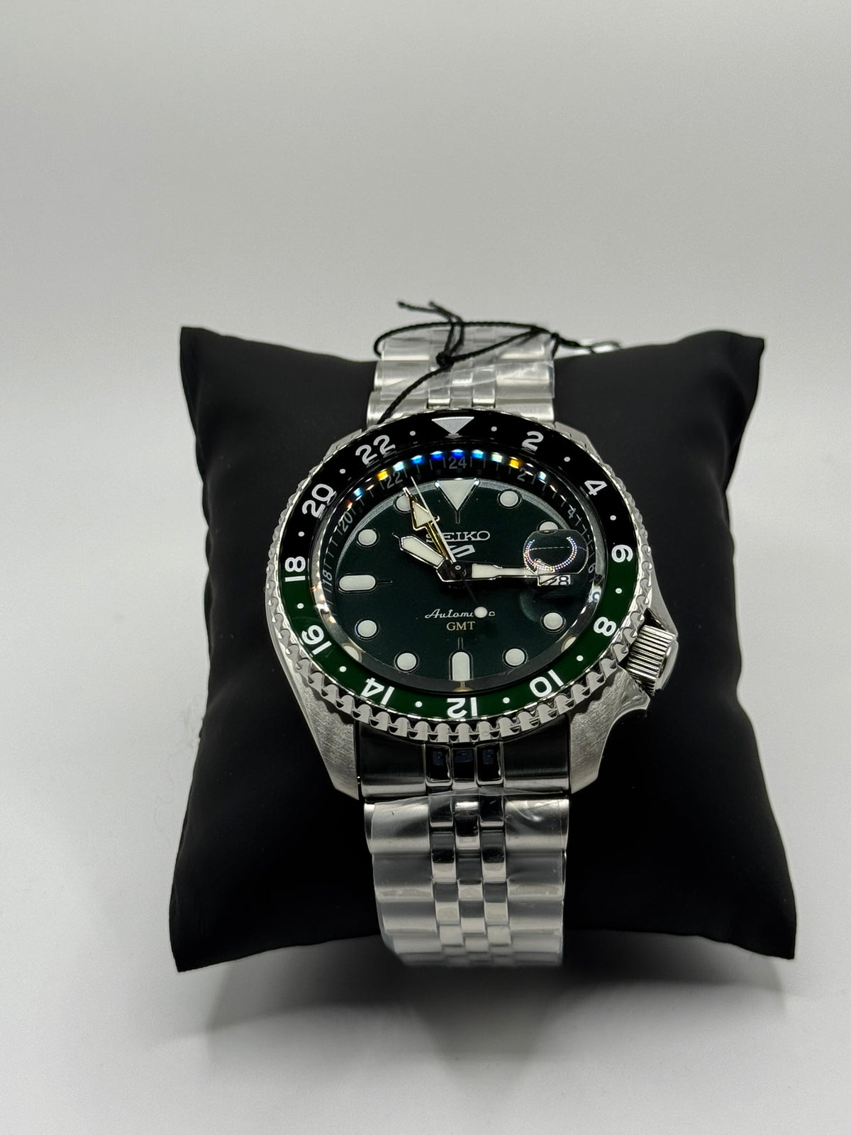 Seiko 5 Sports GMT SSK035K1 – Green Dial Automatic GMT — view 8