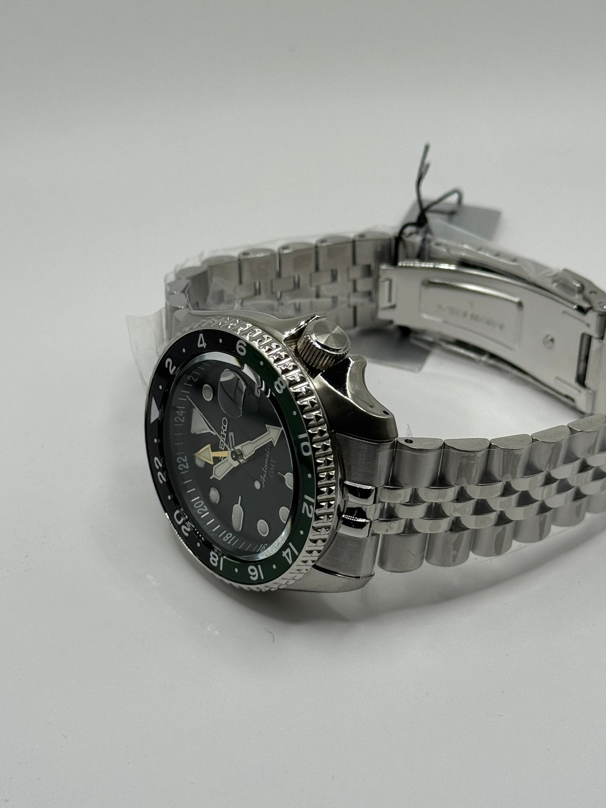 Seiko 5 Sports GMT SSK035K1 – Green Dial Automatic GMT — view 15