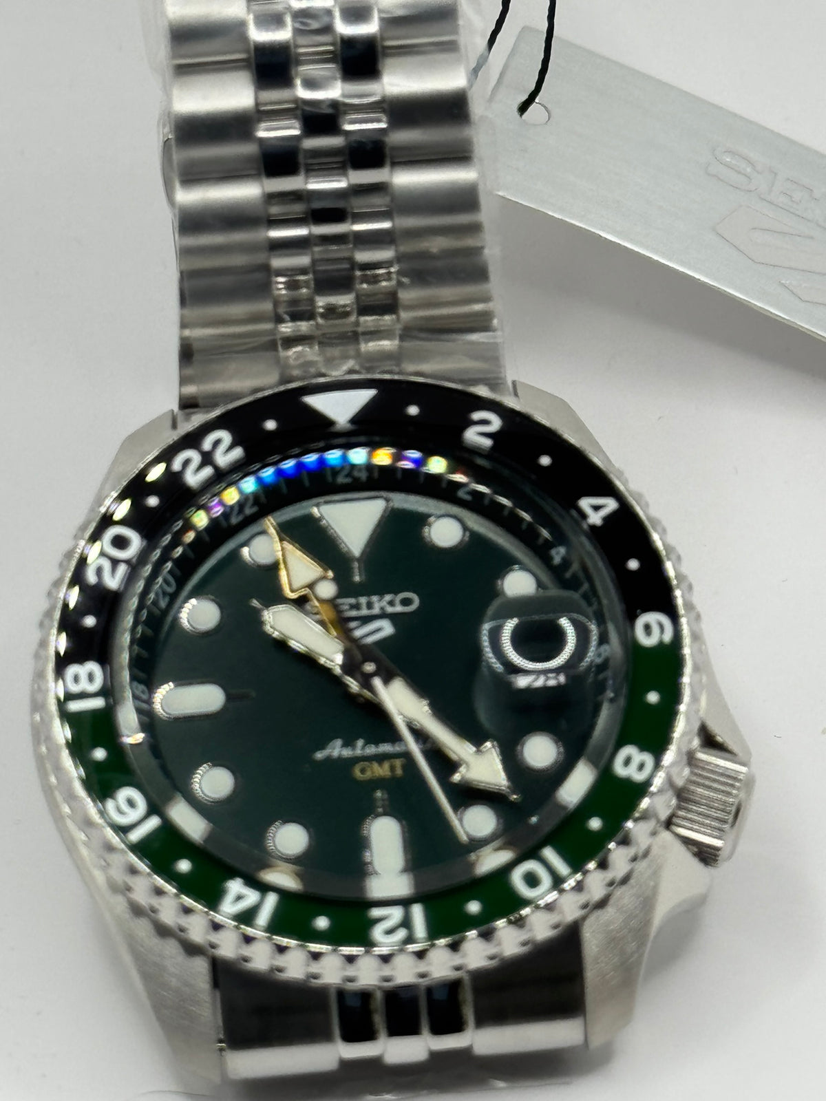 Seiko 5 Sports GMT SSK035K1 – Green Dial Automatic GMT — view 17