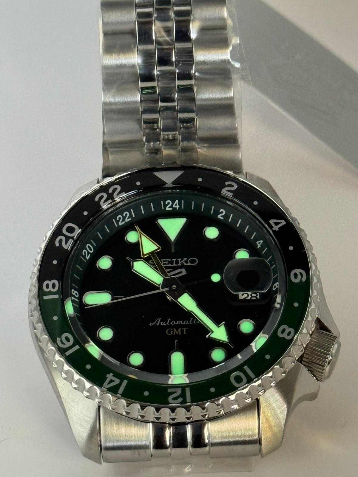 Seiko 5 Sports GMT SSK035K1 – Green Dial Automatic GMT — view 18