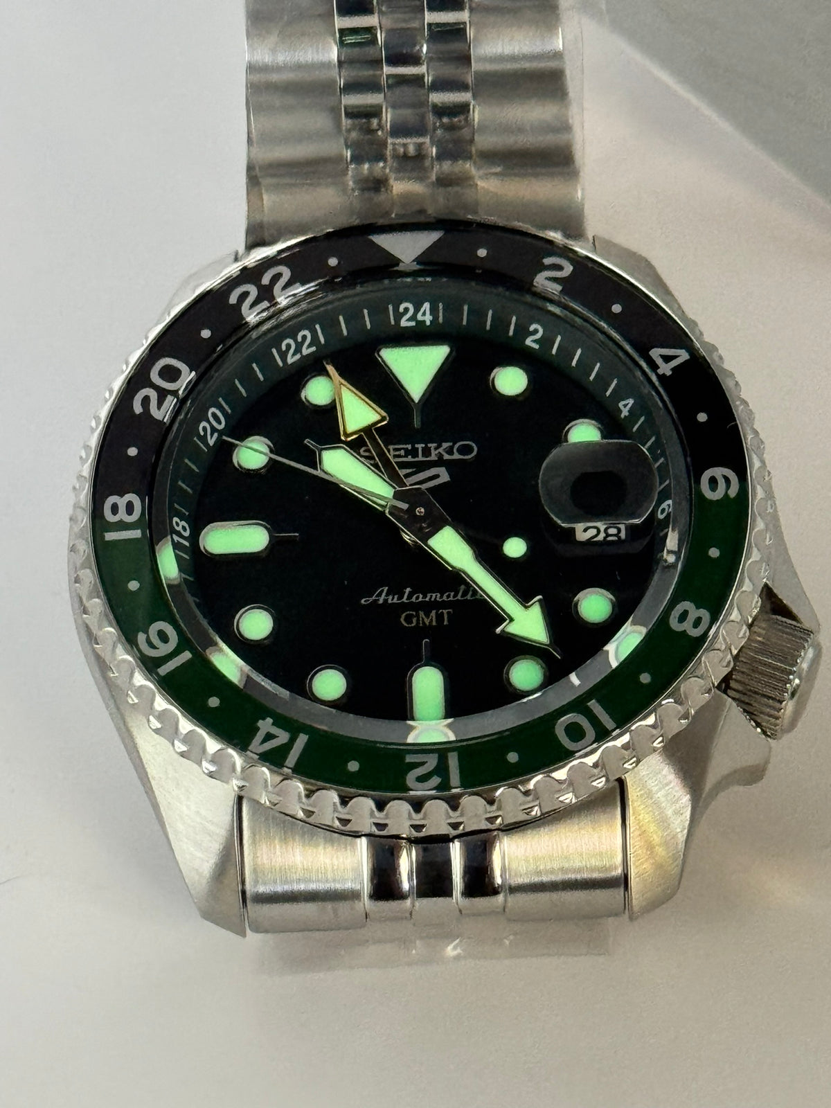 Seiko 5 Sports GMT SSK035K1 – Green Dial Automatic GMT — view 19