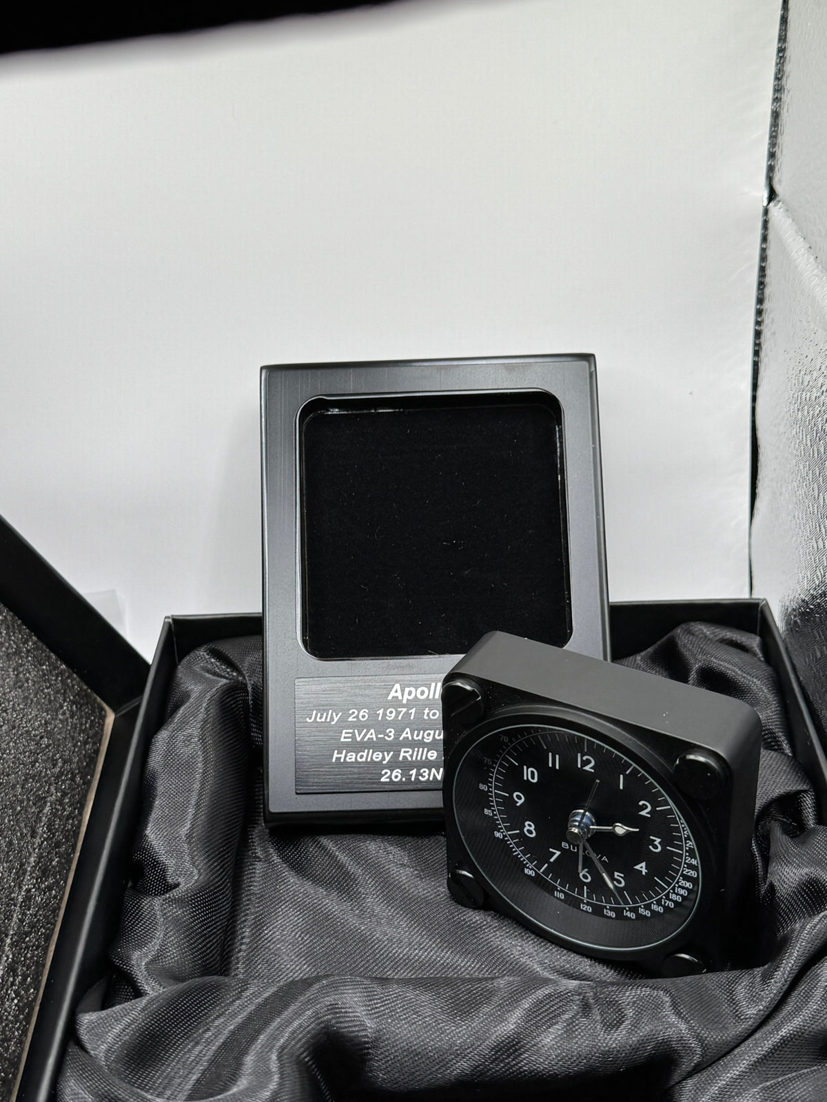Bulova Lunar Pilot Traveler Limited Edition Clock – Apollo 15 — view 11