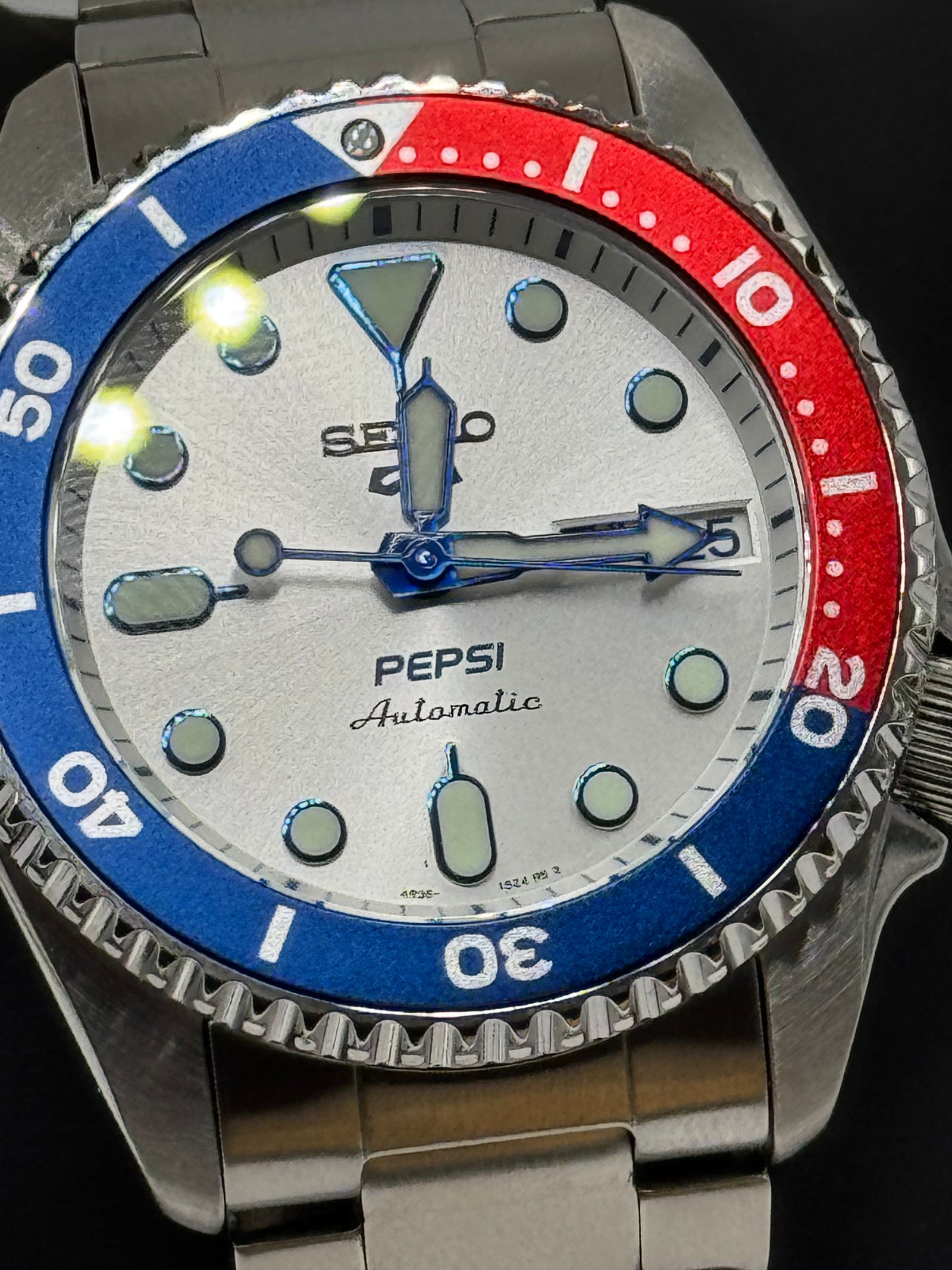 Seiko 5 Sports SRPL99 – Limited Edition Automatic – Pepsi Bezel — view 5