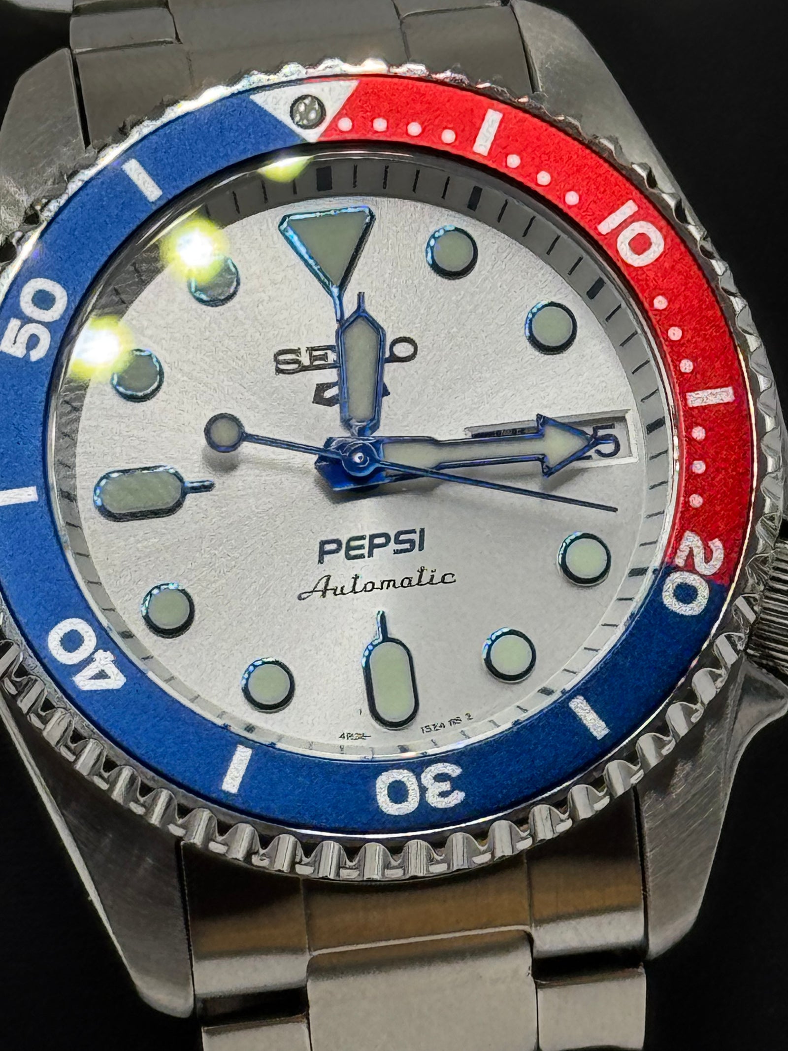 Seiko 5 Sports SRPL99 – Limited Edition Automatic – Pepsi Bezel — view 6