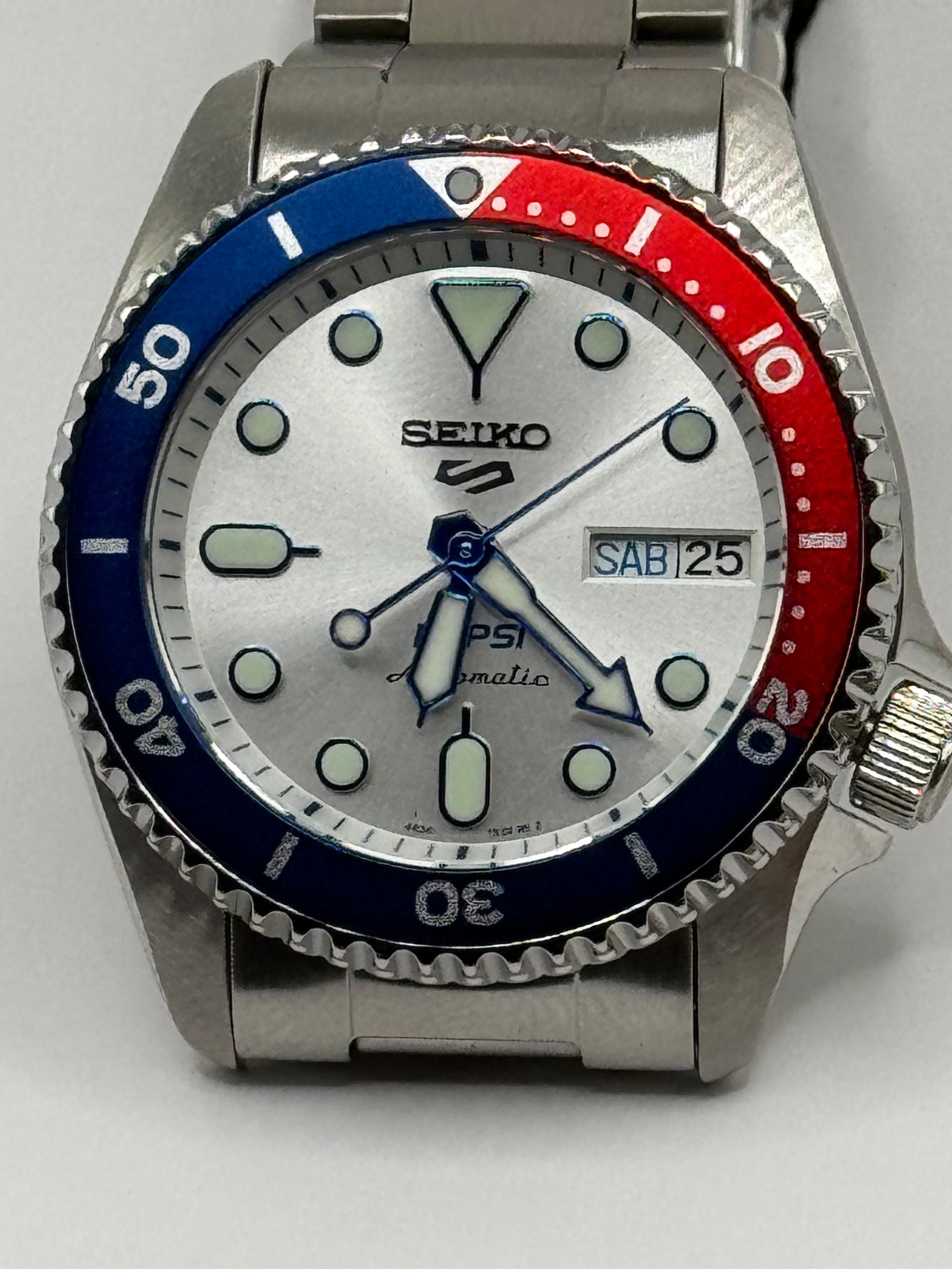 Seiko 5 Sports SRPL99 – Limited Edition Automatic – Pepsi Bezel — view 17