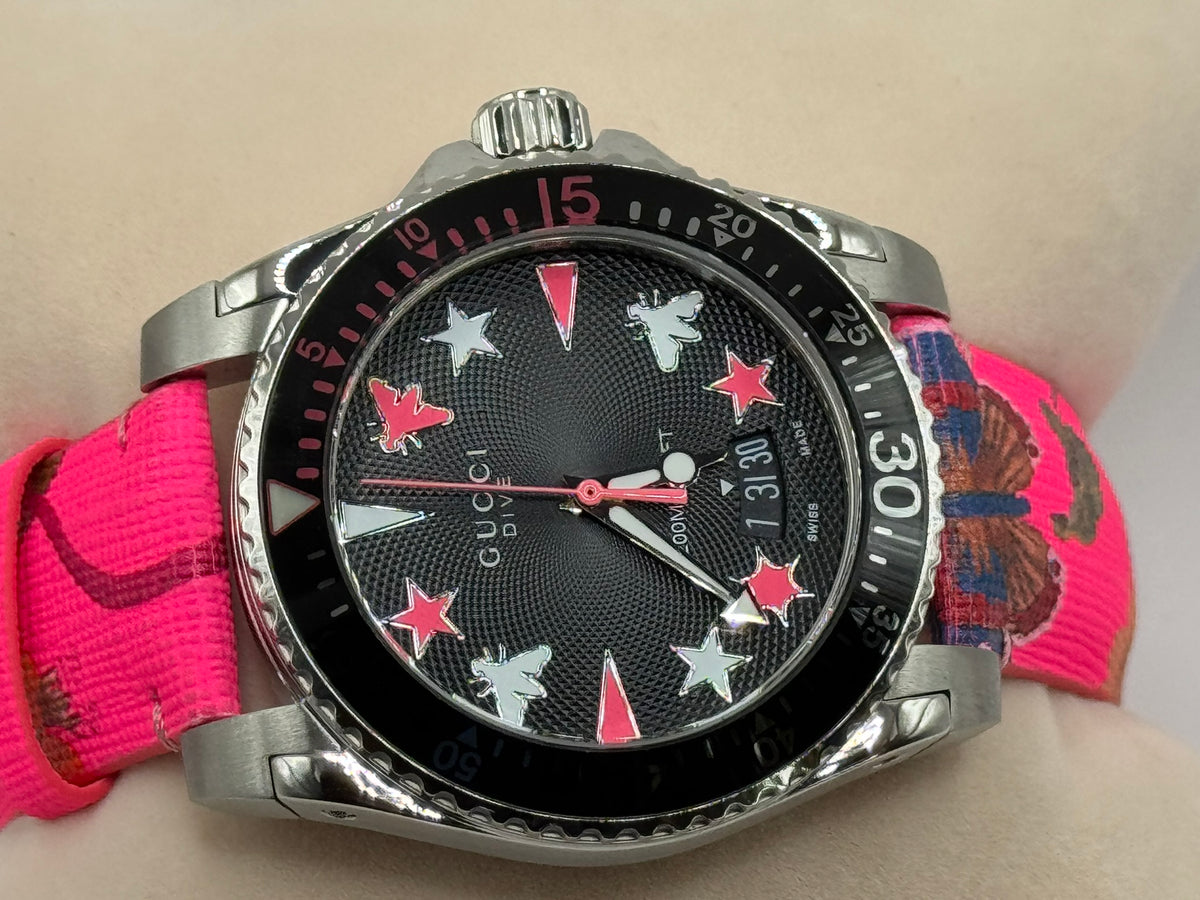 Gucci Dive – Pink/Black Dial – Swiss Made – 200M — view 9