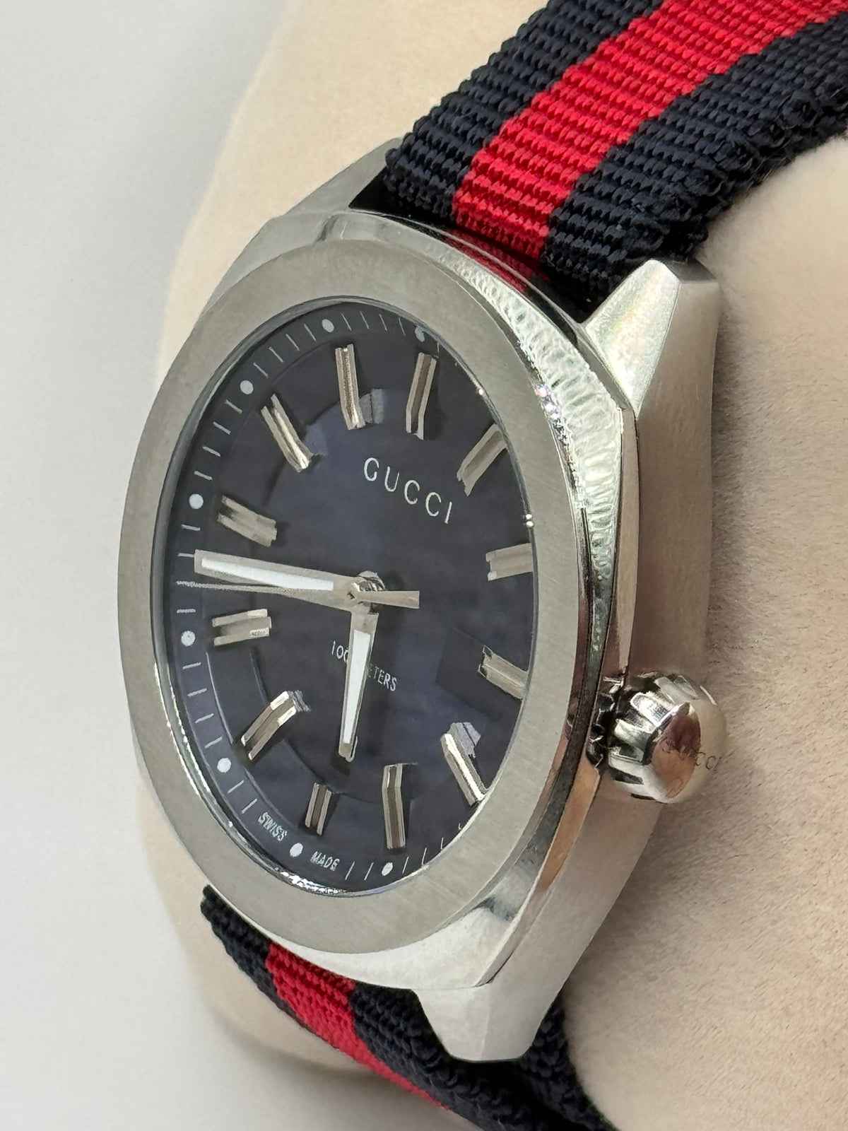 Gucci GG2570 Blue Dial – Swiss Made – Red &amp; Blue Web Strap — view 5