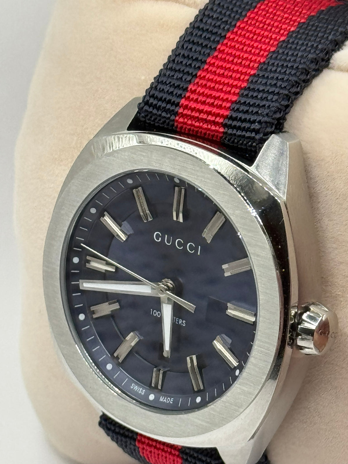 Gucci GG2570 Blue Dial – Swiss Made – Red &amp; Blue Web Strap — view 6