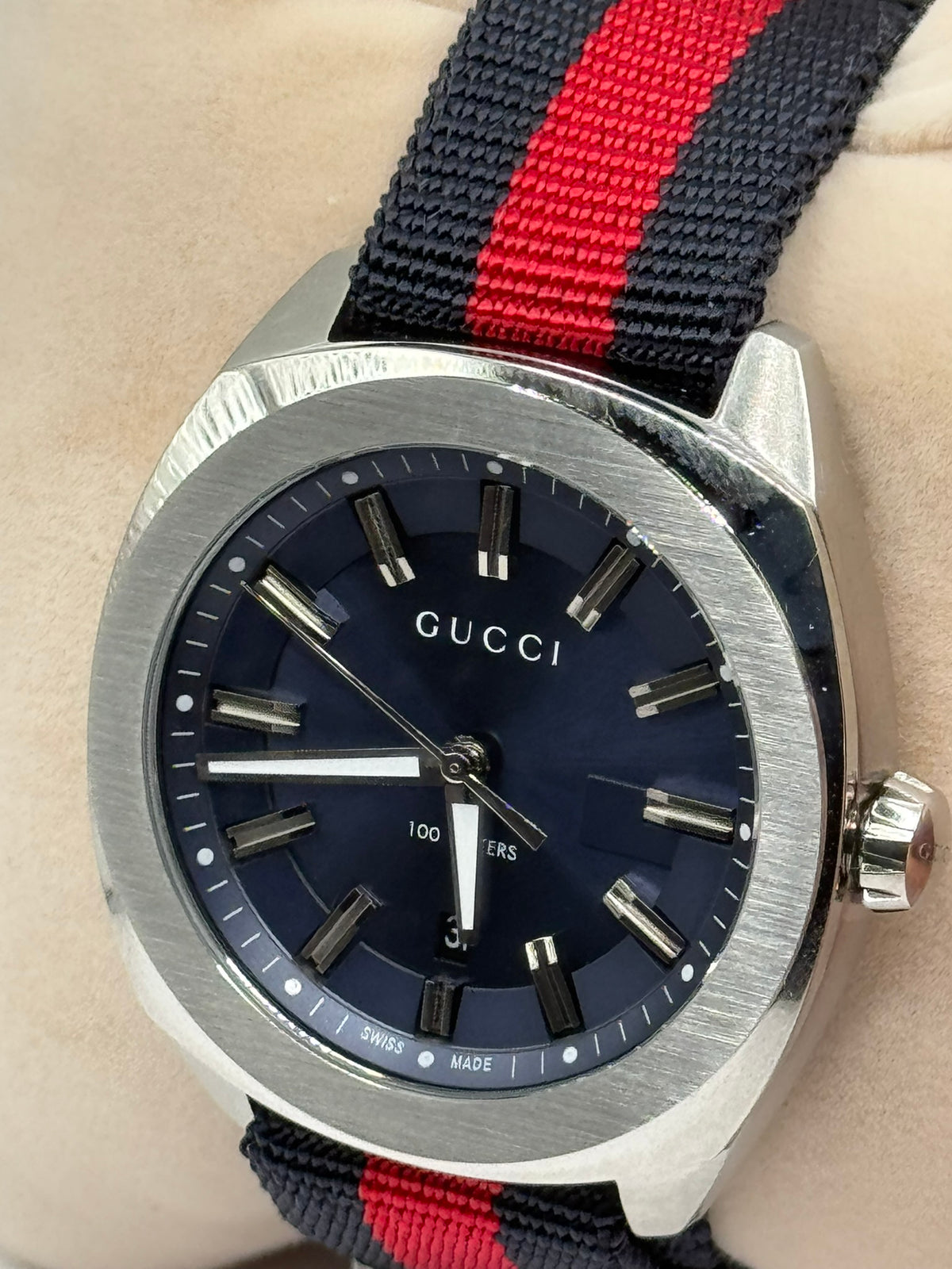 Gucci GG2570 Blue Dial – Swiss Made – Red &amp; Blue Web Strap — view 7
