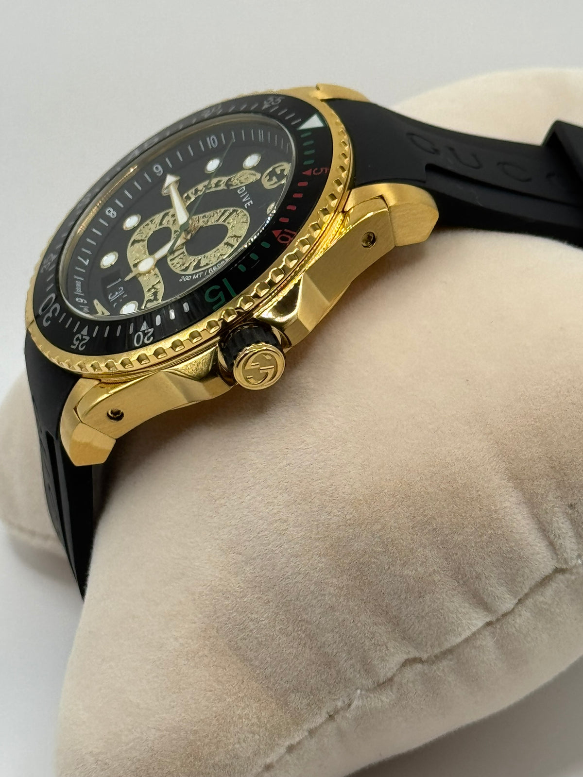Gucci Dive Kingsnake YA136219 – 45mm – Gold PVD – Swiss Made — view 7