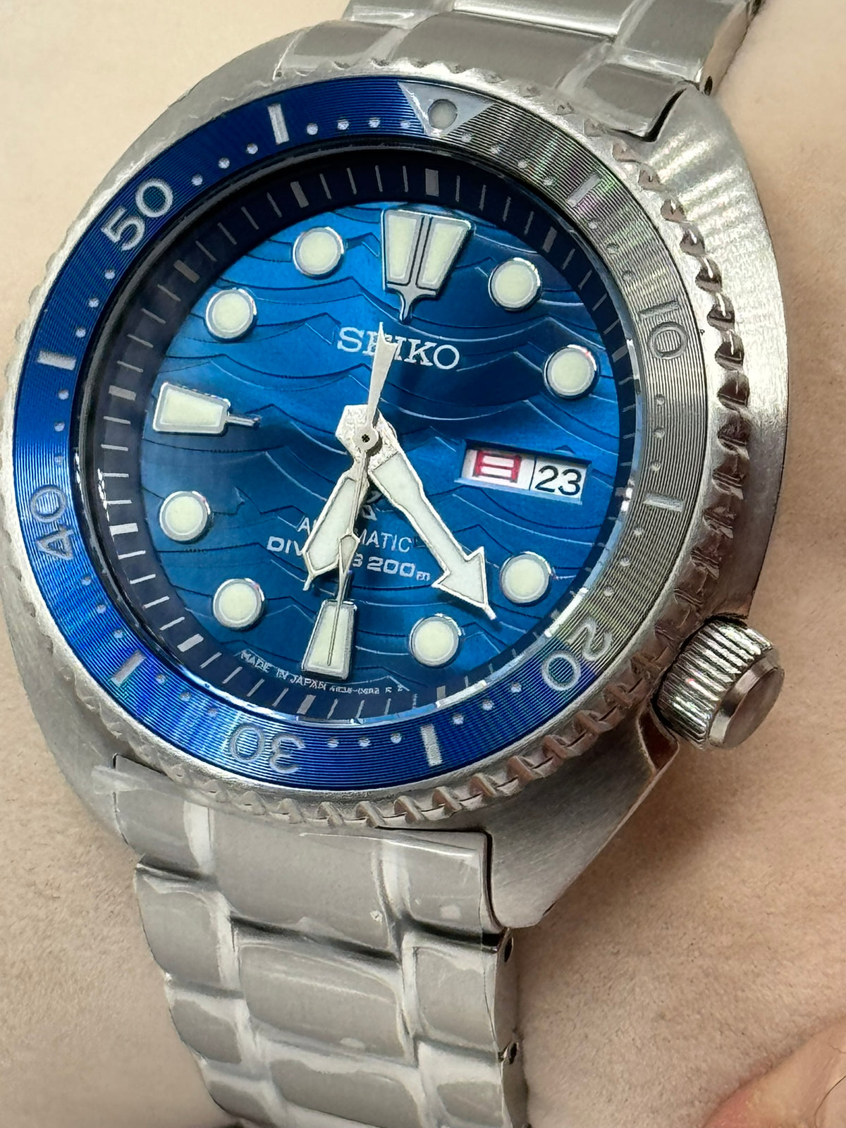 Seiko Prospex SRPD21J1 “Great White Shark” – Made in Japan Automatic Diver Turtle — view 3