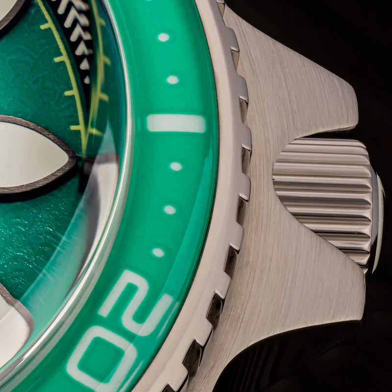 Islander Hudson “Harpoon Diver” ISL-305 – Degrading Sea Green Dial – 200M Automatic — view 13