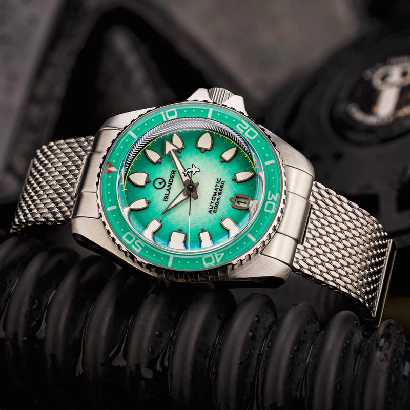 Islander Hudson “Harpoon Diver” ISL-305 – Degrading Sea Green Dial – 200M Automatic — view 17