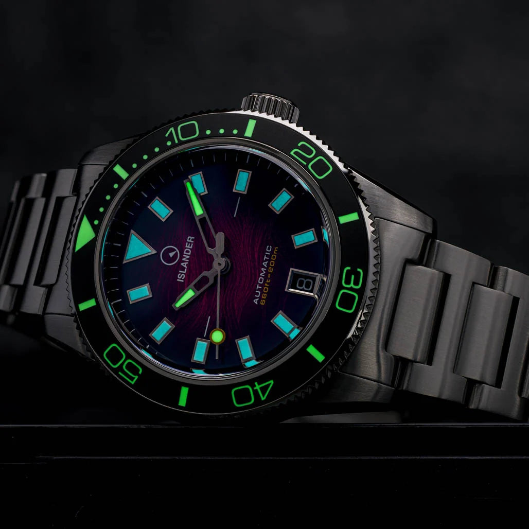Islander Bayport ISL-310 – Maroon Wave Dial – 200M Automatic Dive Watch — view 7