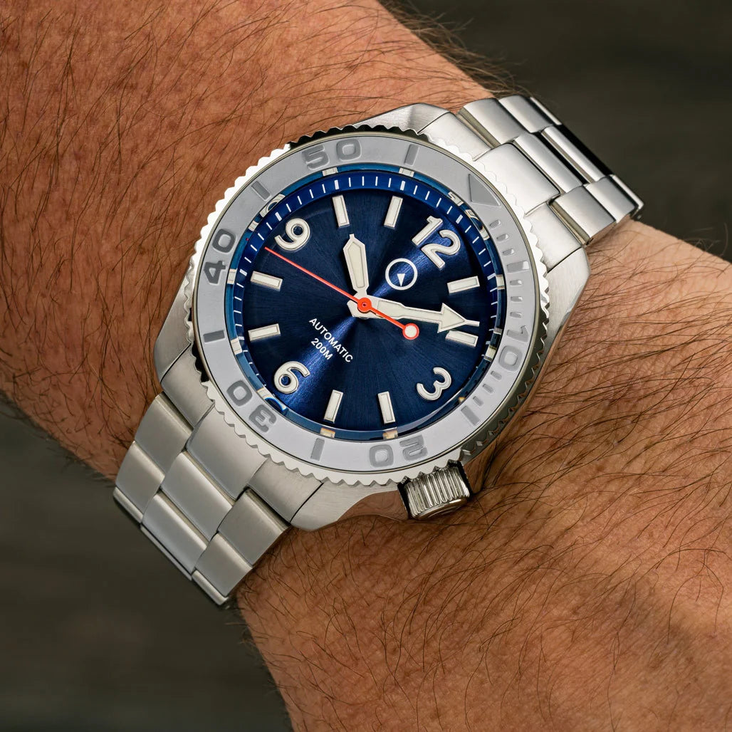 Islander Red October V2 ISL-323 – Radiant Blue Dial Automatic Dive Watch — view 4