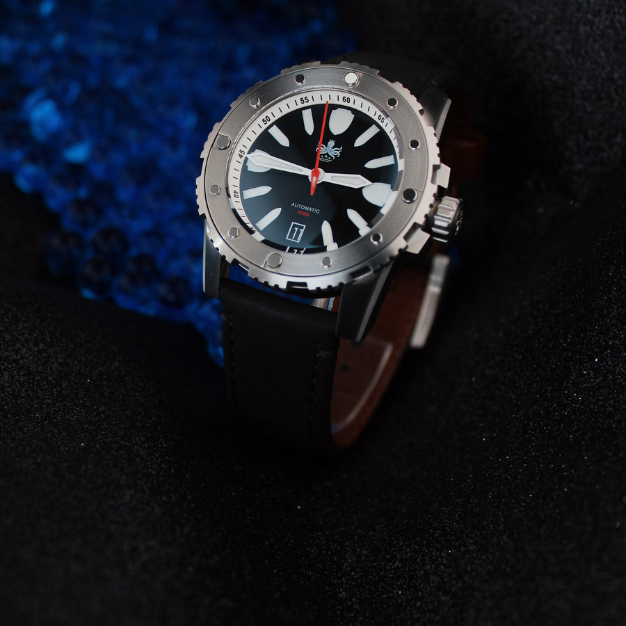 PHOIBOS Great Wall PY045C – Black – 300M Automatic Diver – Limited Edition 800 units