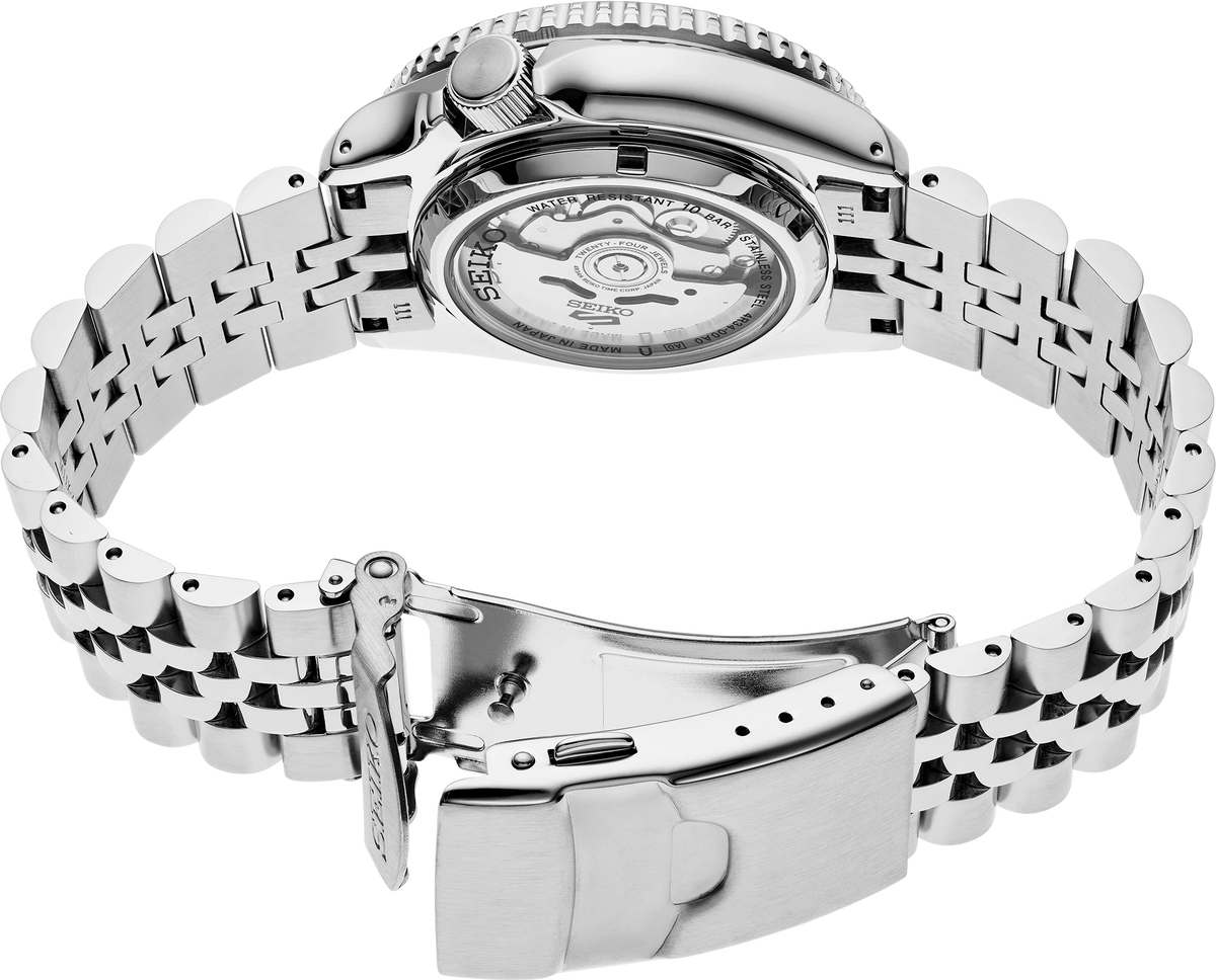 Seiko 5 Sports GMT SSK001 “Bruce Wayne” – Black Dial Automatic GMT — view 8