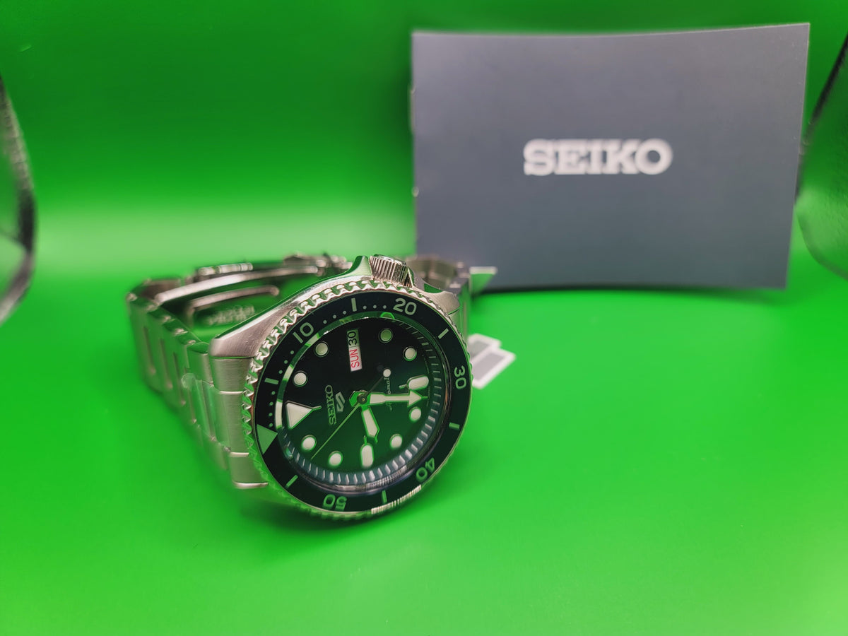 Seiko 5 Sports SRPD51K1 — one of the best-selling Seiko 5 Sports — view 5