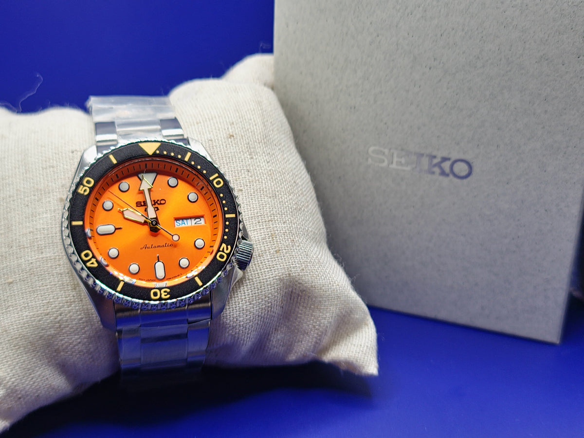SEIKO 5 SPORTS SRPD59K1 AUTOMATIC Orange Dial Diver Style “Orange Is The New Adventure.” — view 5