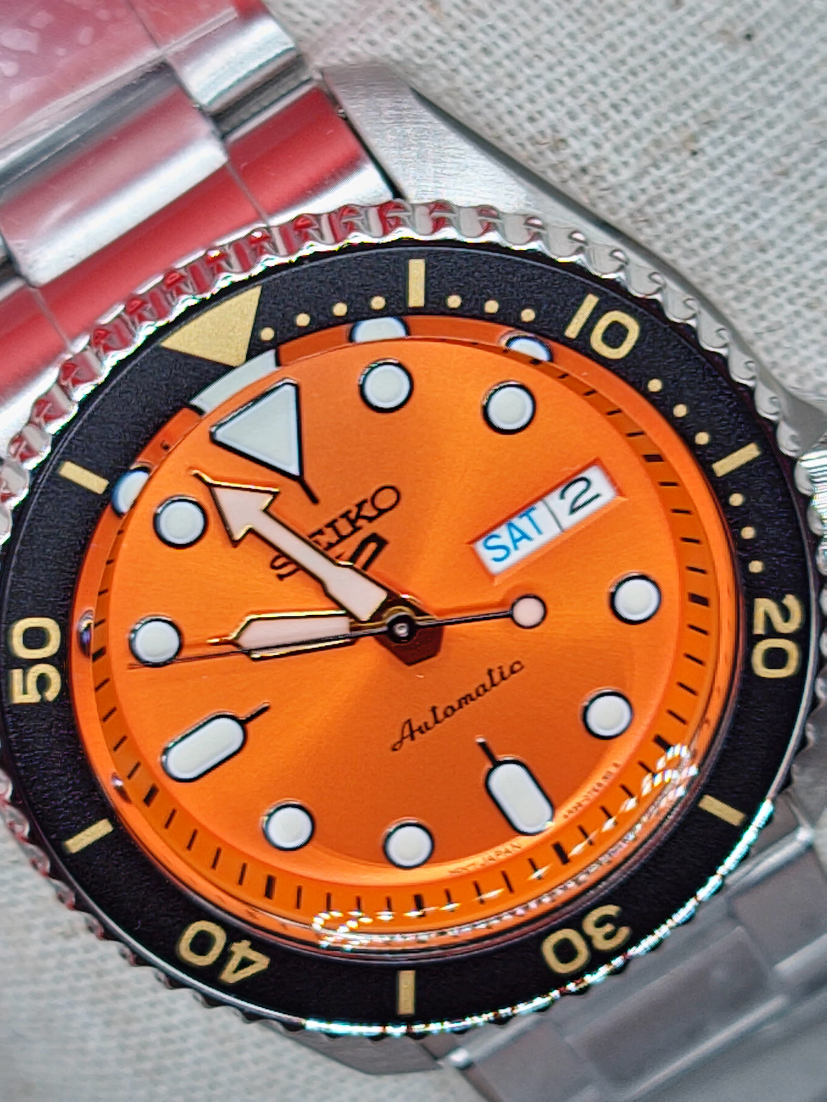 SEIKO 5 SPORTS SRPD59K1 AUTOMATIC Orange Dial Diver Style “Orange Is The New Adventure.” — view 3