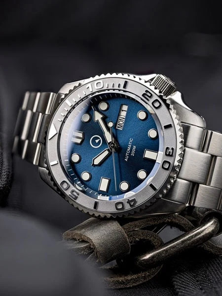 Islander ISL-18 – Radiant Blue Dial Automatic Dive Watch – 200M — view 10