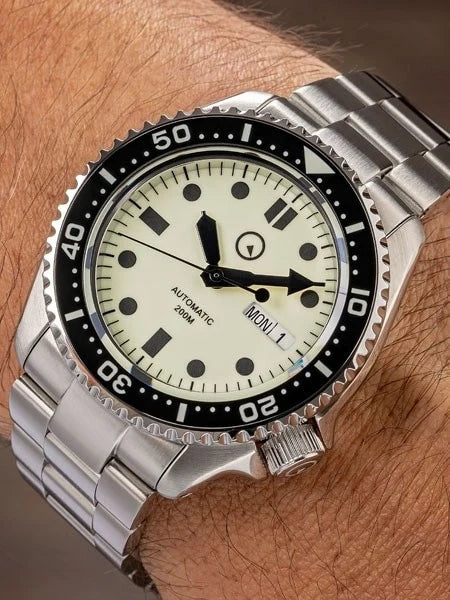 Islander ISL-61 Automatic Dive Watch – Cream Dial – 200M — view 14