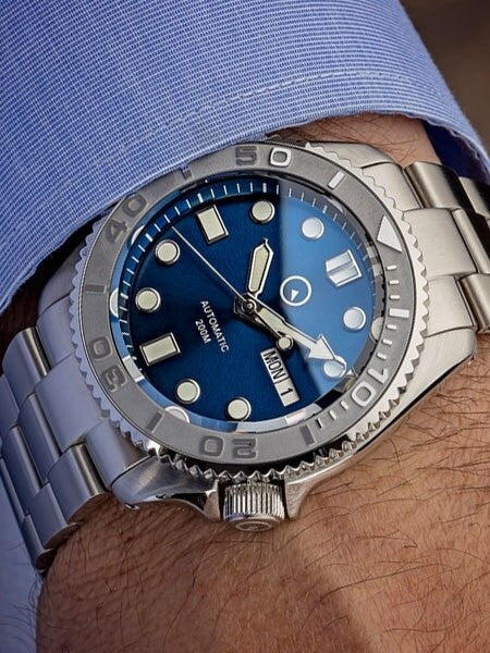 Islander ISL-18 – Radiant Blue Dial Automatic Dive Watch – 200M — view 11