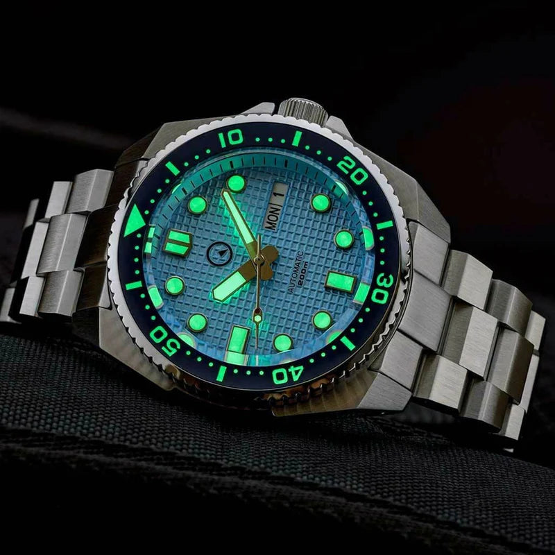 Islander Automatic Dive Watch – Ice Blue Waffle Dial | ISL-67 — view 3
