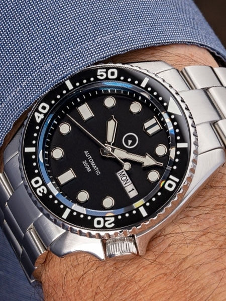 Islander ISL-02 Automatic Dive Watch – Black Dial – Sapphire Crystal – Luminous Ceramic Bezel – 200M — view 10