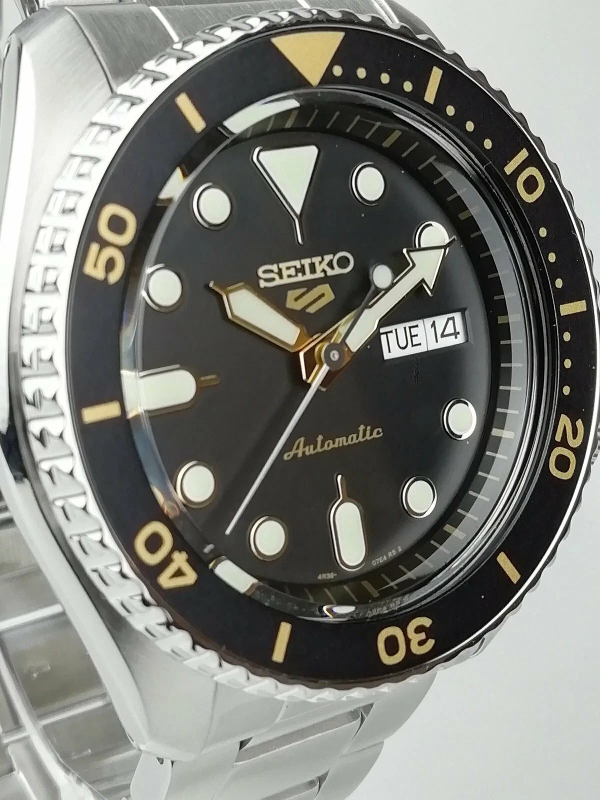 Seiko 5 Sports SRPD57K1 – Black Dial with Gold Accents — view 7