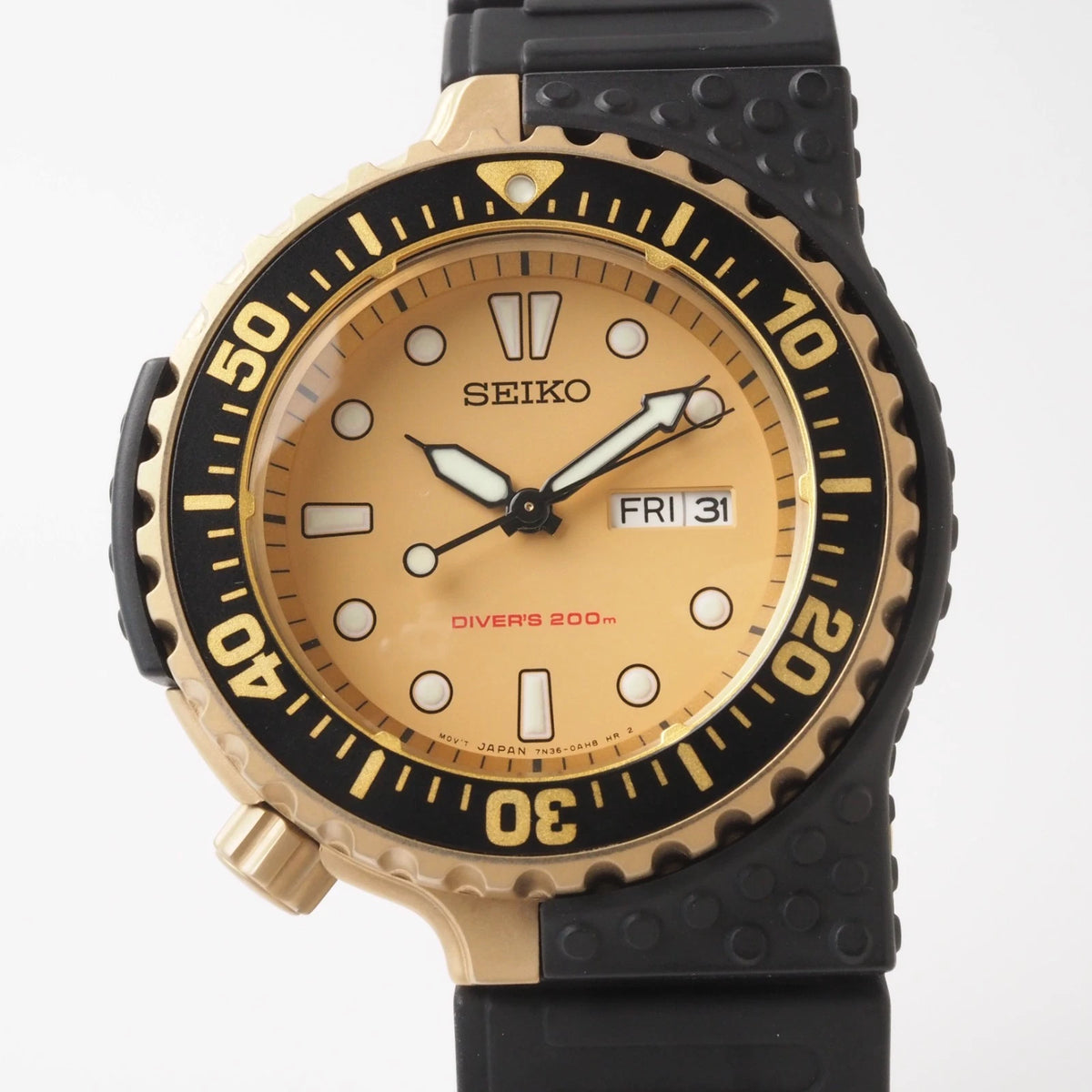 Seiko Giugiaro Air Divers 200m Numbered Limited Edition 1130/2000 – Gold Dial – 43.8mm – 7N36 Quart — view 15