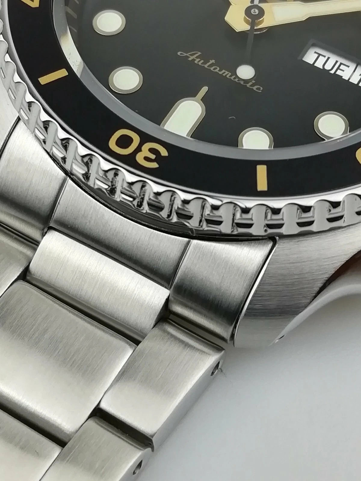 Seiko 5 Sports SRPD57K1 – Black Dial with Gold Accents — view 6