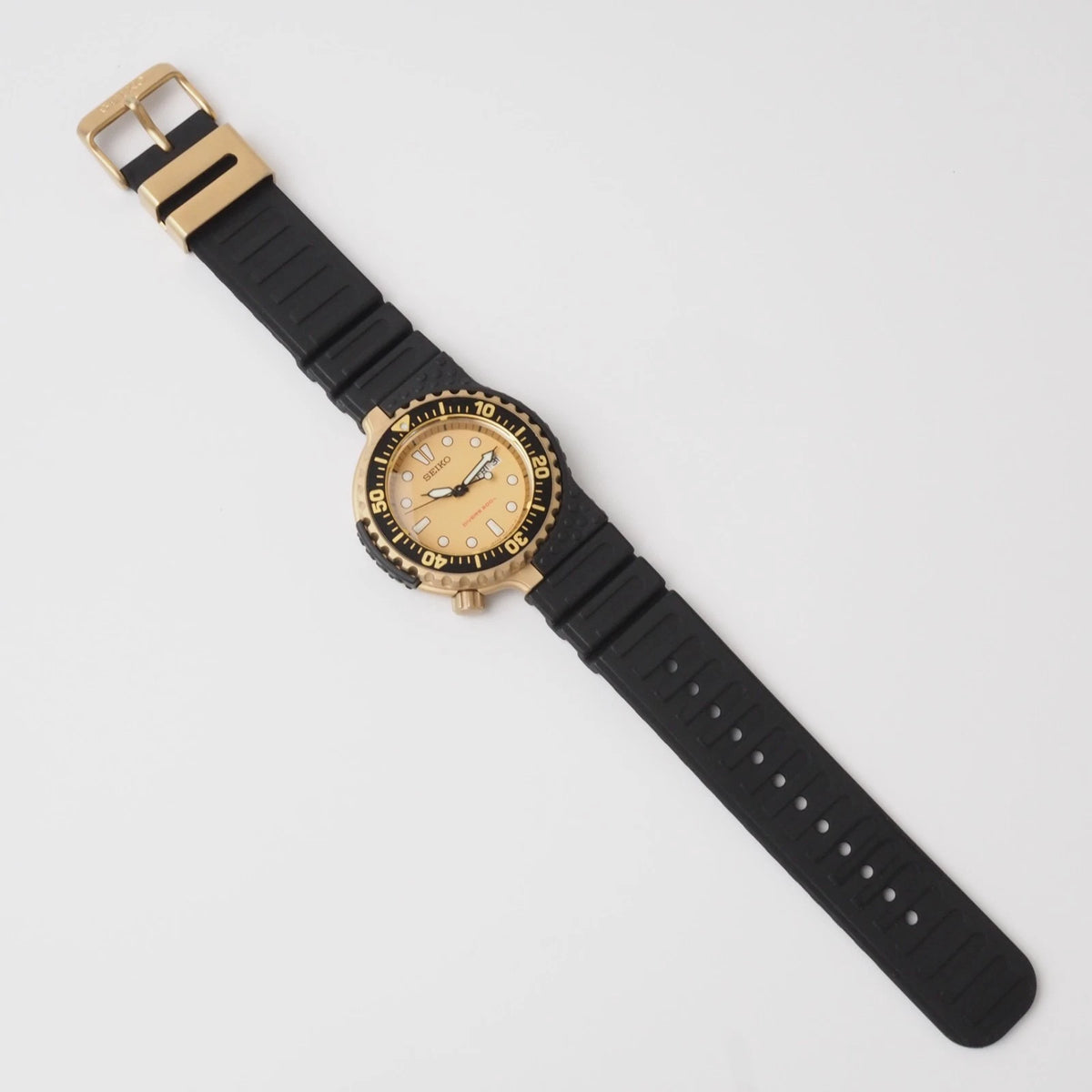 Seiko Giugiaro Air Divers 200m Numbered Limited Edition 1130/2000 – Gold Dial – 43.8mm – 7N36 Quart — view 10
