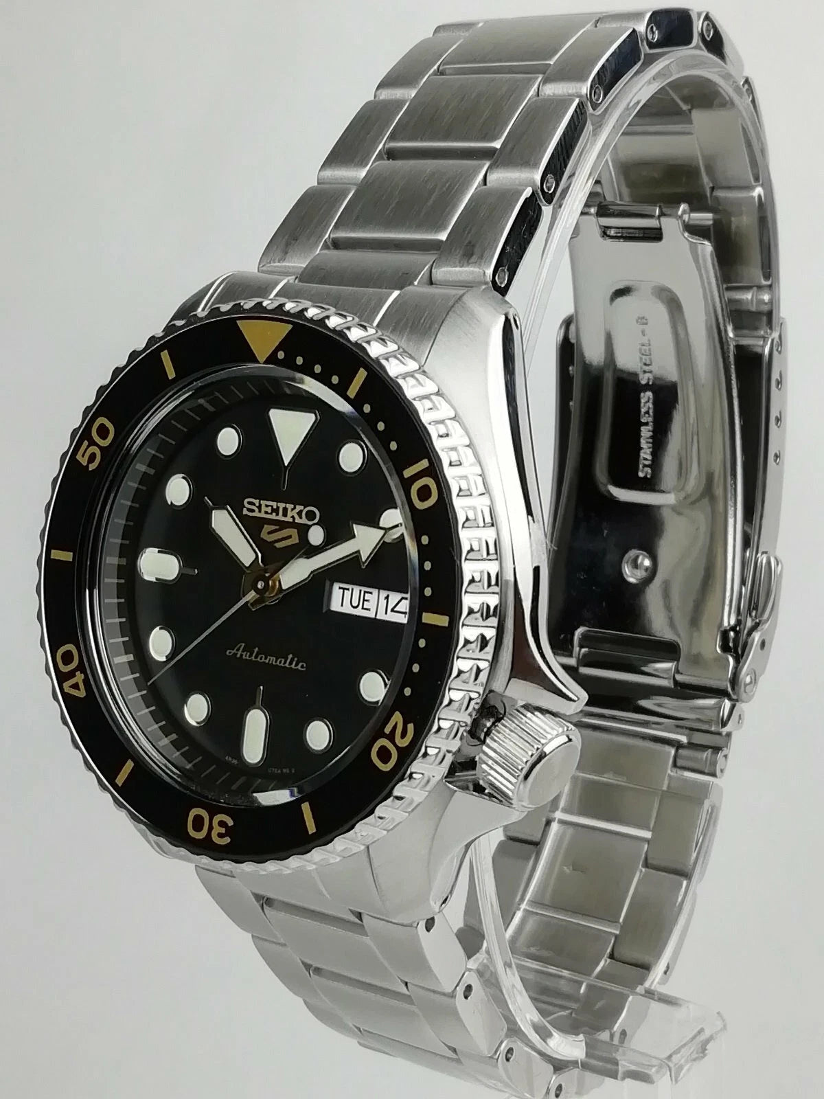 Seiko 5 Sports SRPD57K1 – Black Dial with Gold Accents — view 8